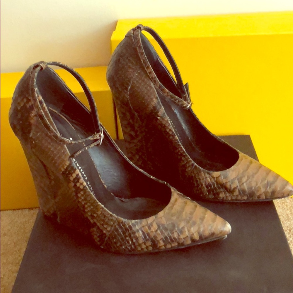 Giuseppe Zanotti Pointed Python Print Wedge